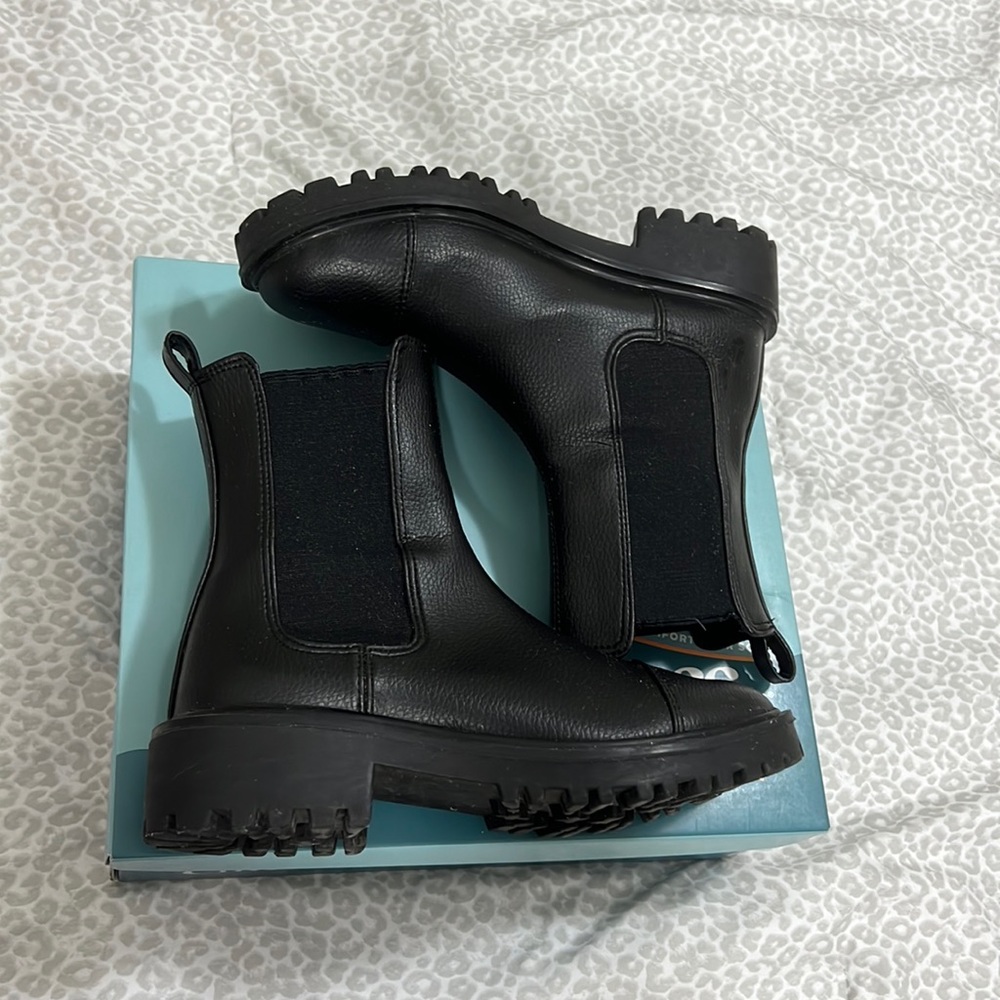 Black boots